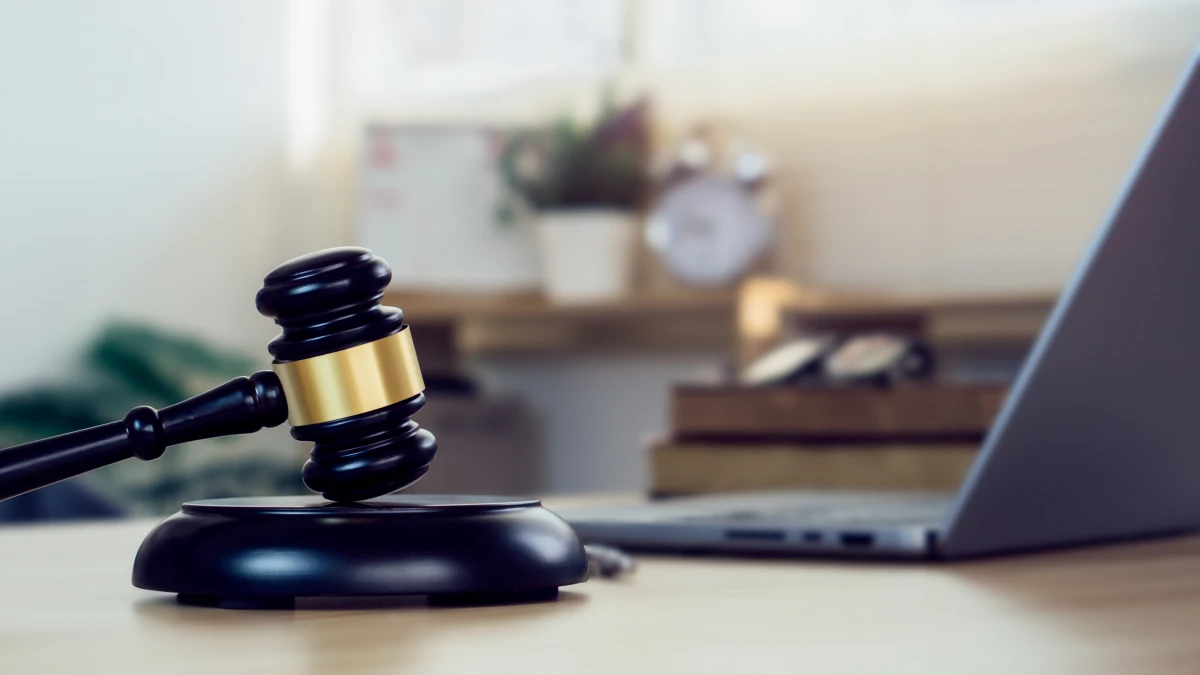 Le droit de l'espace et les activités des entreprises privées : un nouvel enjeu juridique
